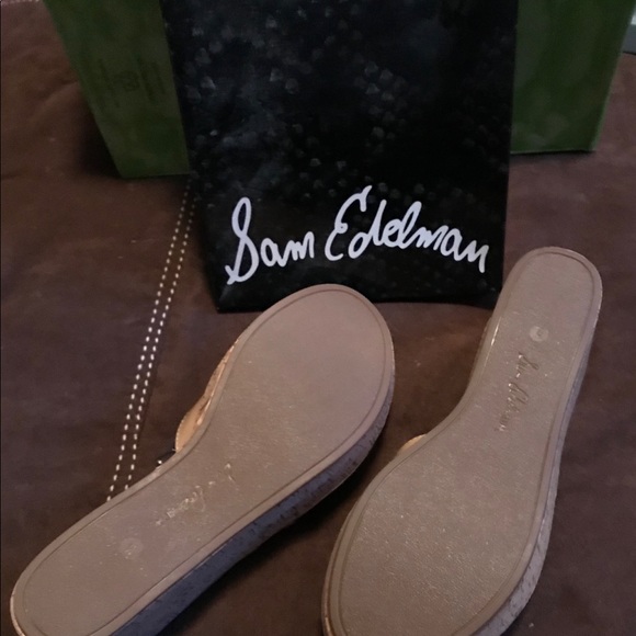 COPY - Versatile nude wedge slide - Picture 2 of 4